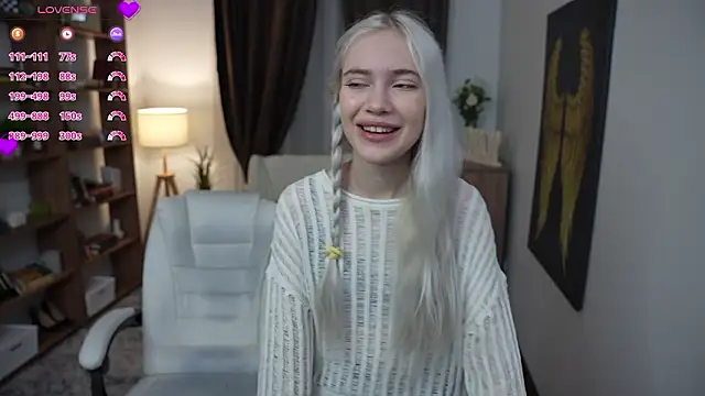 KristalCrowner online show from March 2026 07:20:02 PM