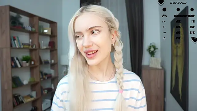 KristalCrowner online show from March 2026 07:40:01 PM