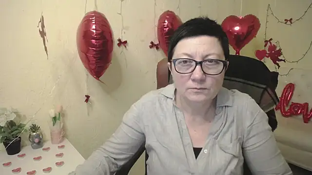 EmilyL0ve online show from February 2026 06:28:02 PM