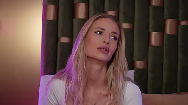 AmeliaAngel online show from September 2025 05:00:01 AM