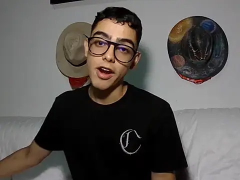 Colombian0baby online show from January 2026 11:21:01 PM