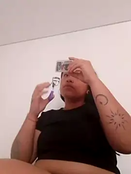 Luli2401 online show from January 2026 07:50:02 PM