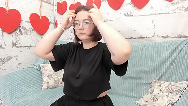 Snapshot of Sweetie_Rozzy chatting on May 2026 01:10:01 AM Sweetie Rozzy online show from May 2026 01:10:01 AM