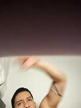 Snapshot of MrWolfHot chatting on January 2026 05:43:02 AM MrWolfHot online show from January 2026 05:43:02 AM