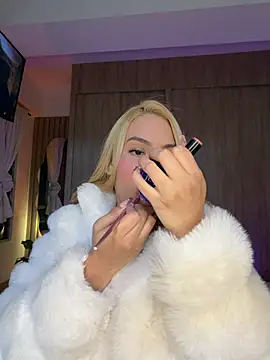 karymoron online show from April 2026 05:32:02 AM