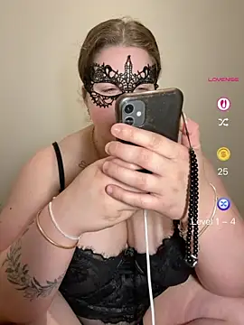 Snapshot of cherrylust12 chatting on April 2026 10:19:02 PM cherrylust12 online show from April 2026 10:19:02 PM