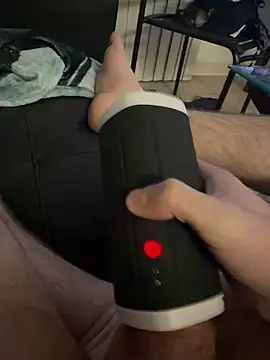 Snapshot of YummyDin chatting on January 2026 06:18:02 AM YummyDin online show from January 2026 06:18:02 AM