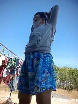 Snapshot of lina_loveee chatting on February 2026 06:43:02 AM lina loveee online show from February 2026 06:43:02 AM