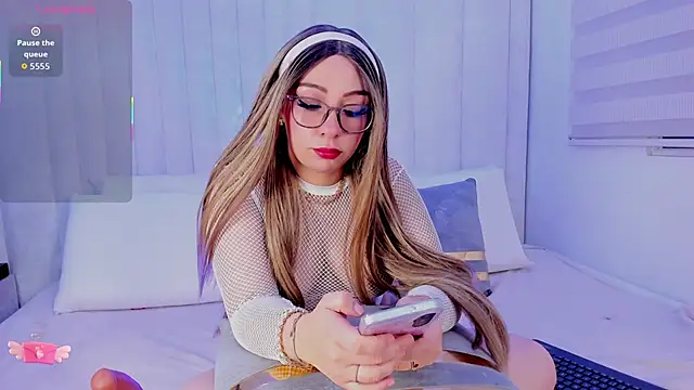 nicol moons online show from January 2026 04:39:02 AM