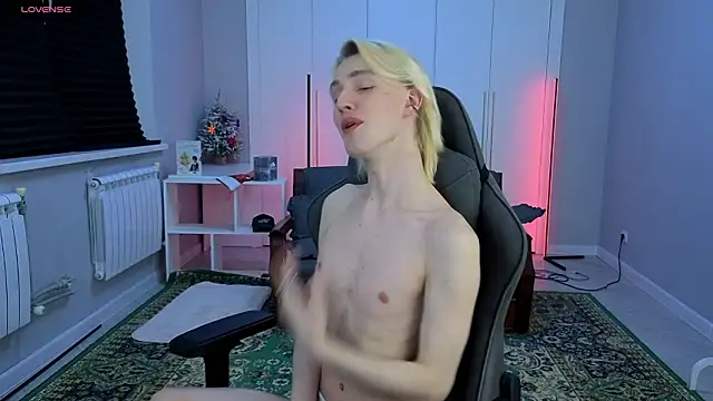 lucidangelok1 online show from March 2026 01:49:02 PM