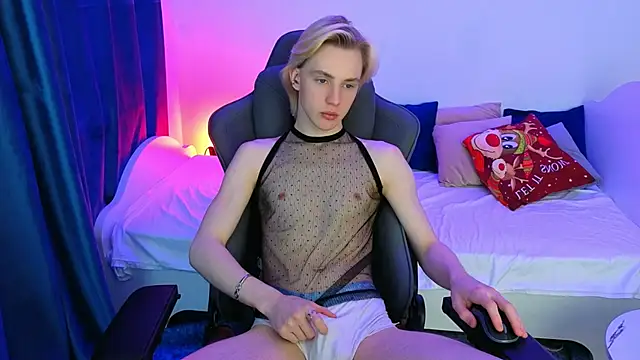 lucidangelok1 online show from April 2026 06:07:02 AM