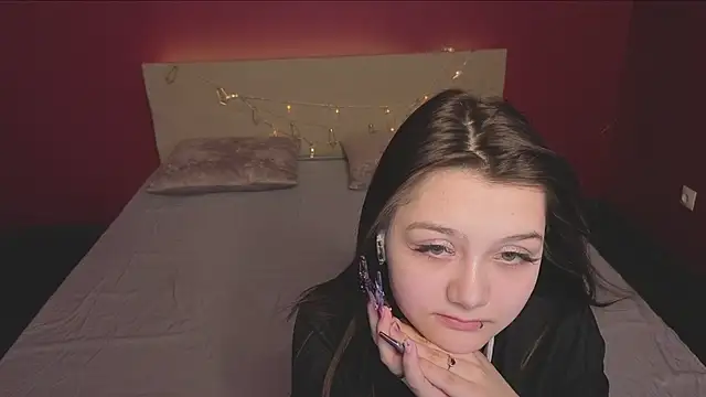 xxxnaughtyfoxyxxx online show from March 2026 09:27:01 AM