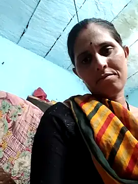 Snapshot of Bhavna8080 chatting on June 2026 07:23:01 AM Bhavna8080 online show from June 2026 07:23:01 AM
