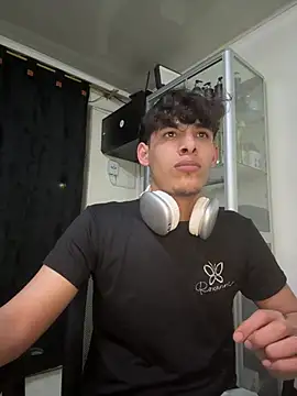 MaxStar26 online show from March 2026 05:12:01 AM