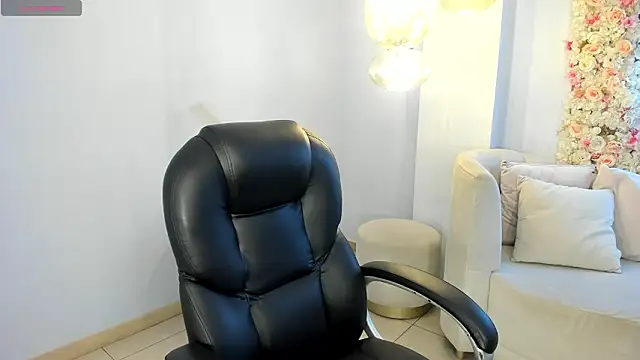 KayraLanne online show from February 2026 11:25:01 PM