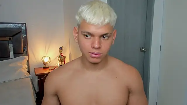 stefan leenox online show from February 2026 02:24:02 PM