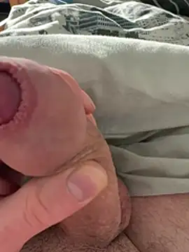 Draxla75 online show from April 2026 04:48:01 PM