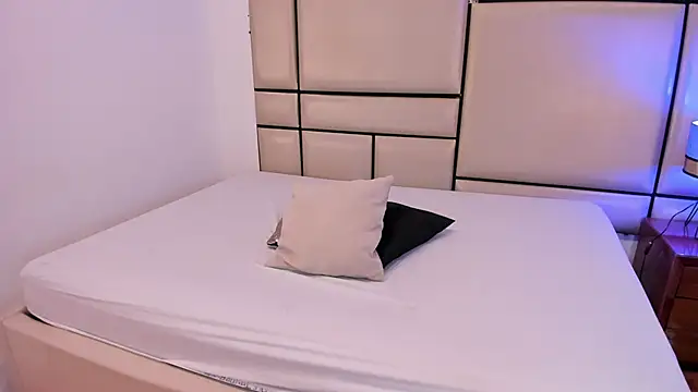 Snapshot of alejandra_loppez chatting on February 2026 07:33:02 PM alejandra loppez online show from February 2026 07:33:02 PM