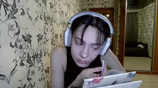 LxayBloom online show from April 2026 01:37:02 AM