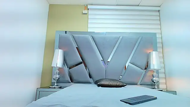 Atenea sexxx online show from April 2026 03:59:01 AM