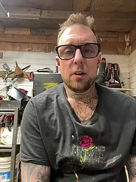 Snapshot of WIDBIGWHITECOCK chatting on February 2026 06:40:02 AM WIDBIGWHITECOCK online show from February 2026 06:40:02 AM