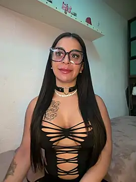 Snapshot of sweetxlayla chatting on July 2026 11:23:01 AM sweetxlayla online show from July 2026 11:23:01 AM