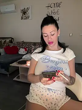 IRISWHITE17 online show from March 2026 05:44:01 AM