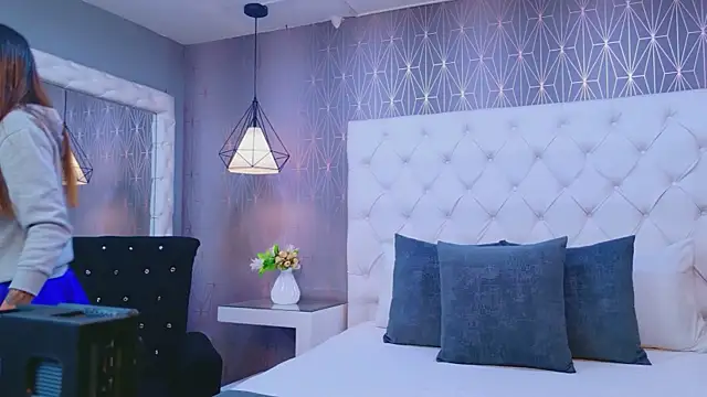 VioletFroost online show from February 2026 07:30:02 PM