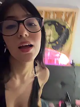 HinaSweet online show from February 2026 12:20:01 AM