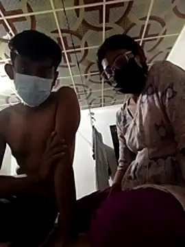 queenneha69 online show from April 2026 05:00:01 PM