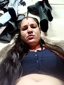 Hot hiuj online show from February 2026 08:13:01 PM