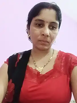 Snapshot of Hot_ree85 chatting on July 2026 04:32:02 AM Hot ree85 online show from July 2026 04:32:02 AM