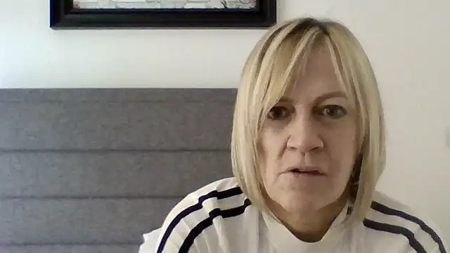 Snapshot of Milfshake227 chatting on March 2026 04:20:01 PM Milfshake227 online show from March 2026 04:20:01 PM