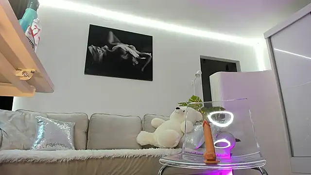 Ivy Bellee online show from March 2026 07:15:01 AM