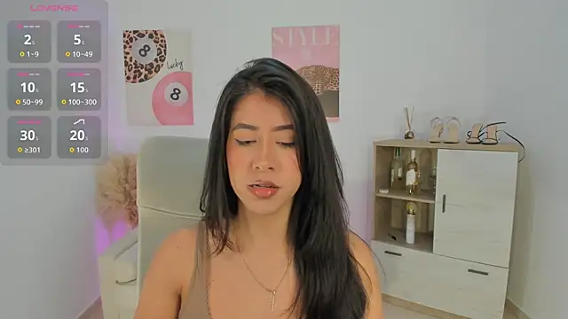 Sussan Monroe online show from April 2026 03:42:02 PM