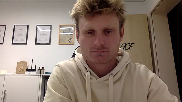 Fitlover1994 online show from January 2026 06:22:02 PM