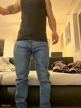 Fitlover1994 online show from January 2026 10:39:01 AM