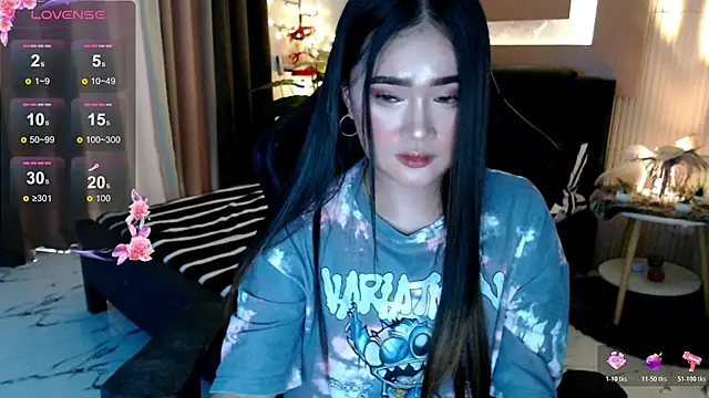 Snapshot of simplykhate chatting on June 2026 01:07:02 AM simplykhate online show from June 2026 01:07:02 AM