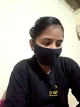 Snapshot of Rennu0082 chatting on January 2026 03:58:01 PM Rennu0082 online show from January 2026 03:58:01 PM