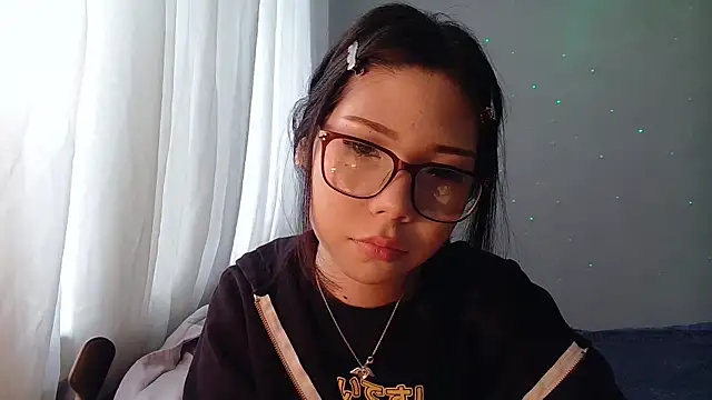 AprilOnilll online show from January 2026 07:32:02 AM