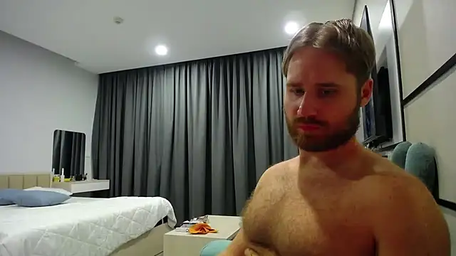 LorenzoLux online show from April 2026 05:31:02 PM