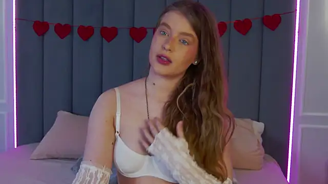 Mila Hart online show from March 2026 06:43:01 PM