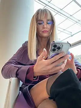 Snapshot of NaughtyNinky chatting on February 2026 01:07:02 PM NaughtyNinky online show from February 2026 01:07:02 PM