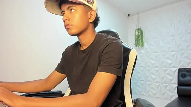 Alluringangel23 online show from January 2026 01:08:02 AM