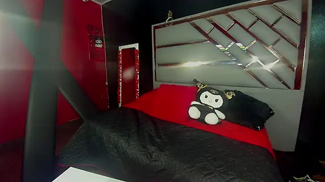 Snapshot of Mia_Miller001 chatting on February 2026 07:21:02 PM Mia Miller001 online show from February 2026 07:21:02 PM