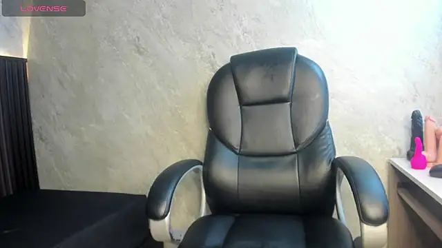 tanisha  lux online show from January 2026 09:20:01 PM