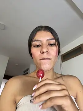 TaylorrHill online show from July 2026 08:46:01 PM