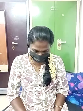 Snapshot of Tamil_Maha69 chatting on February 2026 03:44:02 PM Tamil Maha69 online show from February 2026 03:44:02 PM