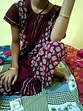 Snapshot of Angelqueen15 chatting on February 2026 02:21:01 PM Angelqueen15 online show from February 2026 02:21:01 PM