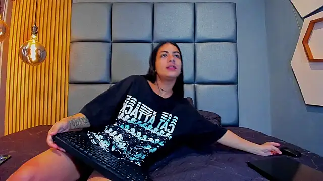 ZOE GIANLUCA online show from February 2026 11:42:02 PM